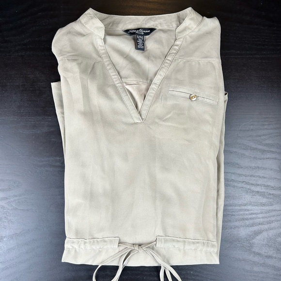 Streetwear Society Blouse, creamy beige, size small, button up sleeves - Picture 11 of 14